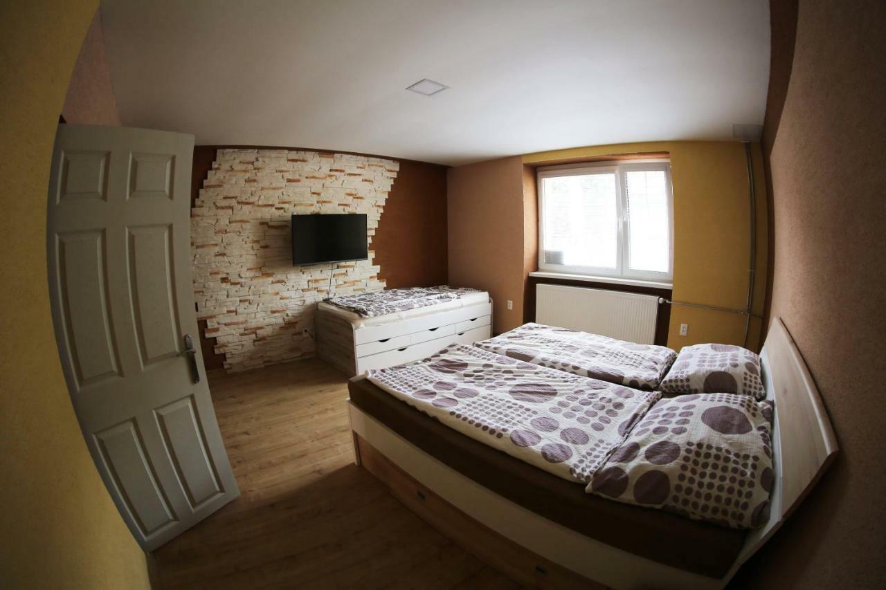 Štúrovo Apartmany Dimitra מראה חיצוני תמונה