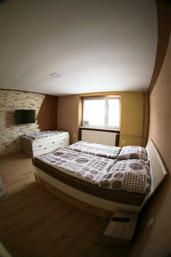 Štúrovo Apartmany Dimitra מראה חיצוני תמונה