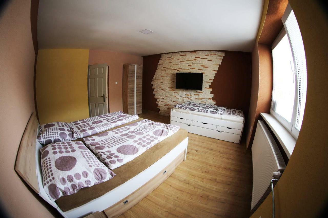 Štúrovo Apartmany Dimitra מראה חיצוני תמונה