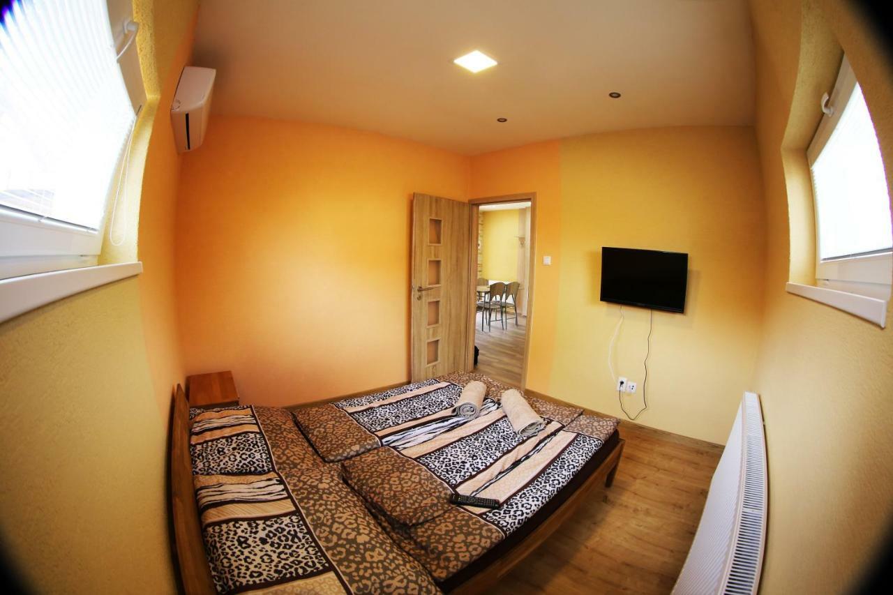 Štúrovo Apartmany Dimitra מראה חיצוני תמונה