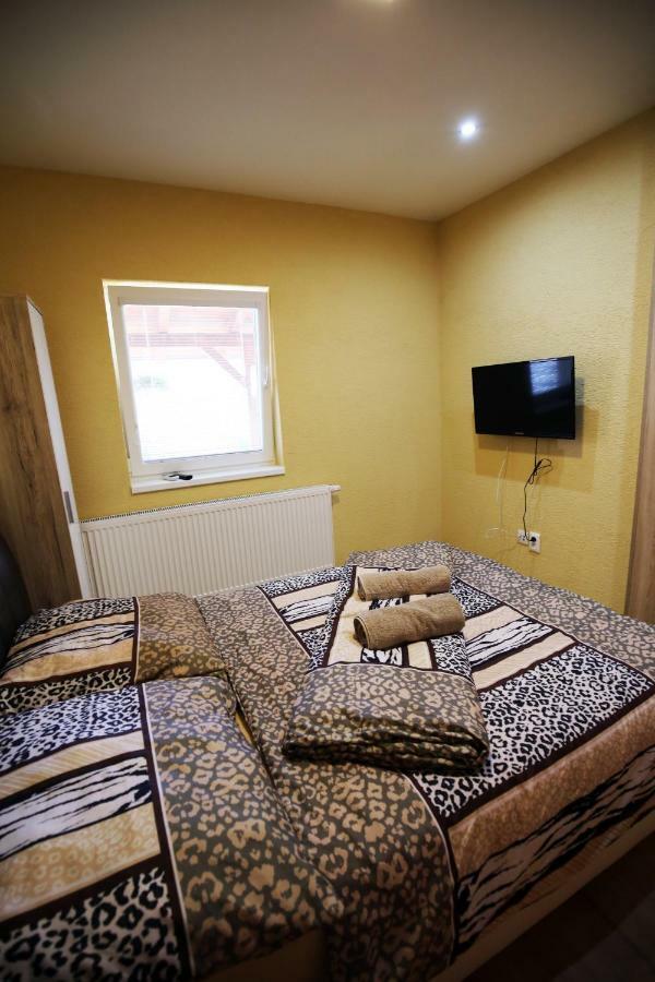 Štúrovo Apartmany Dimitra מראה חיצוני תמונה