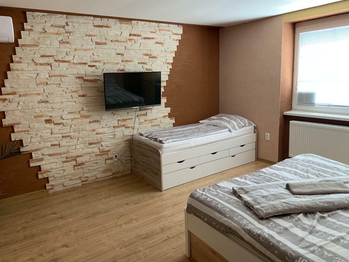Štúrovo Apartmany Dimitra מראה חיצוני תמונה