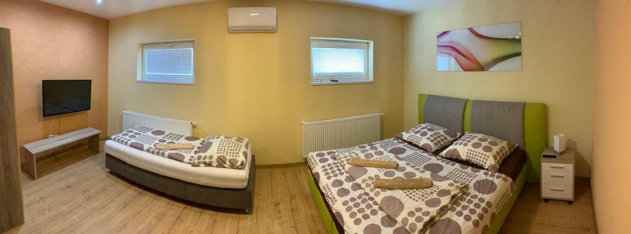 Štúrovo Apartmany Dimitra מראה חיצוני תמונה