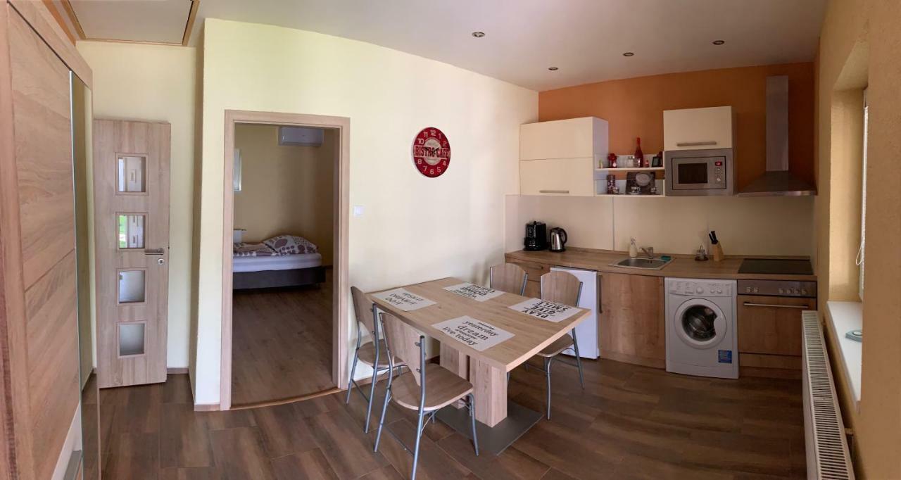 Štúrovo Apartmany Dimitra מראה חיצוני תמונה