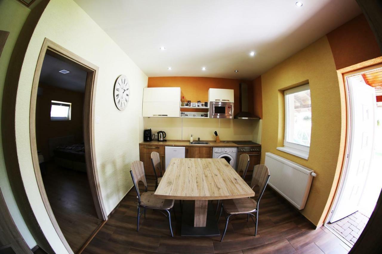 Štúrovo Apartmany Dimitra מראה חיצוני תמונה