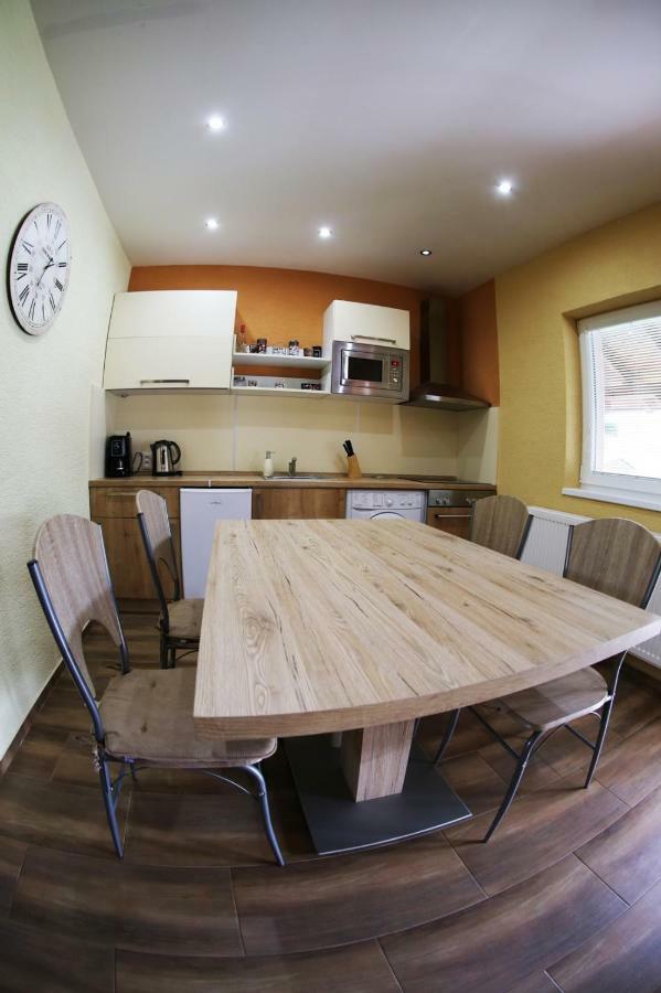 Štúrovo Apartmany Dimitra מראה חיצוני תמונה