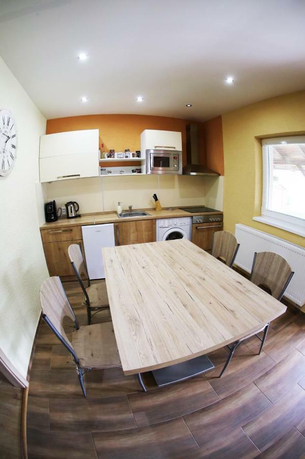 Štúrovo Apartmany Dimitra מראה חיצוני תמונה